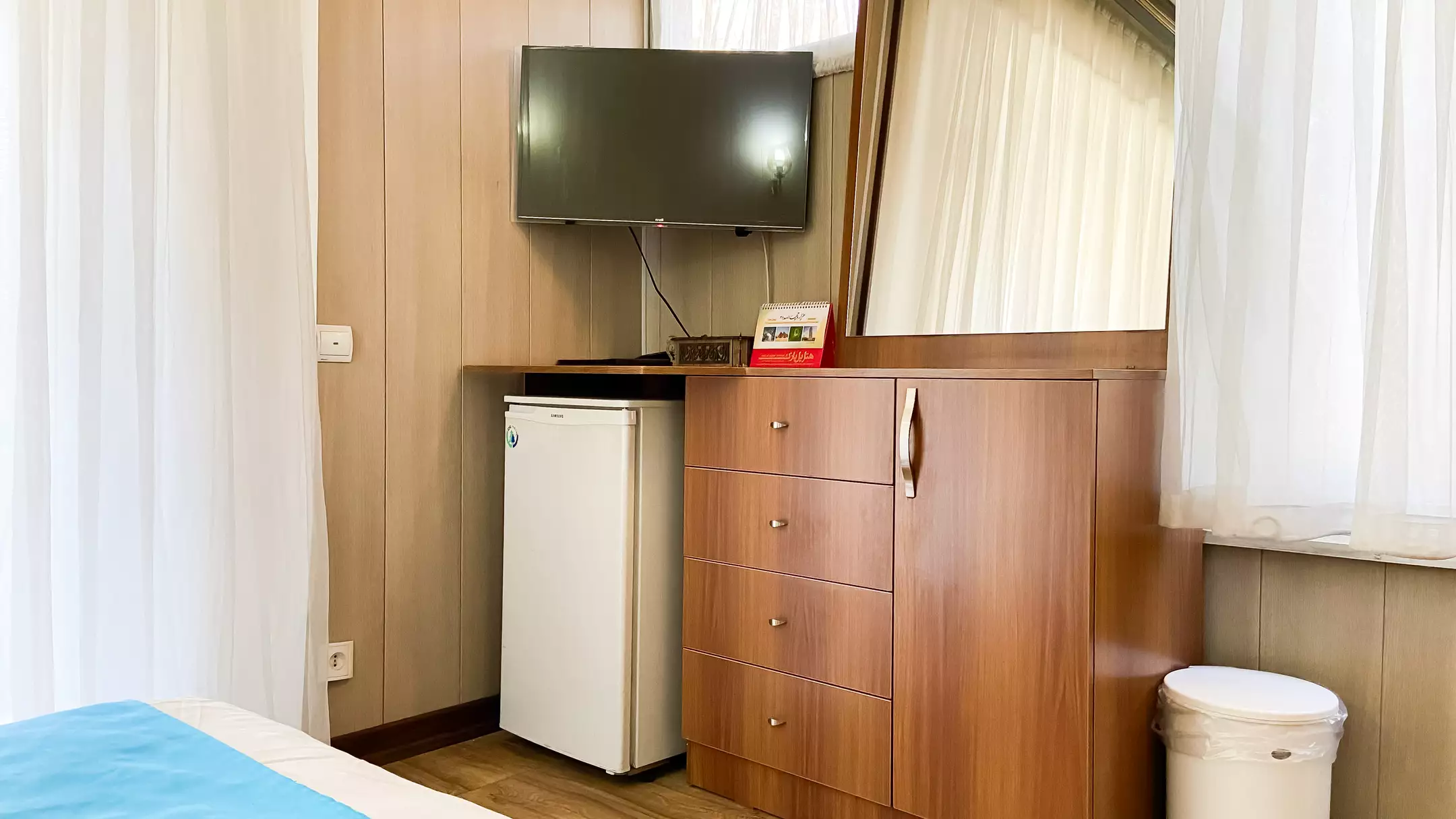 Alibaba https://cdn.alibaba.ir/ostorage/hotel-accommodation-images/6704dd28b347cc1bd8f4bc6d_503503c5-afdc-41a8-8238-cfbff4dae98b_دبل تراس دار (3).webp